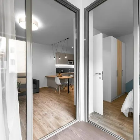 Big Apple And Apartments, Nilie Hospitality Mgmt