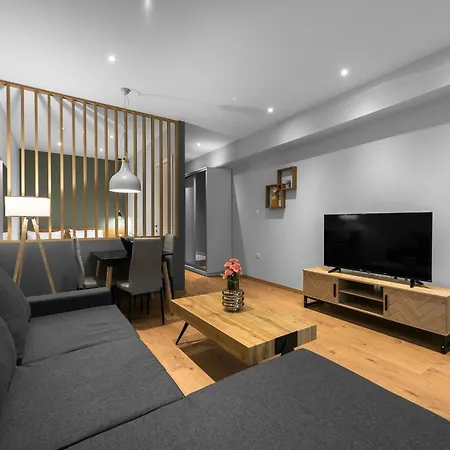 Big Apple And Apartments, Nilie Hospitality Mgmt * Szaloniki