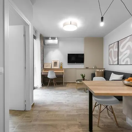 Big Apple And Apartments, Nilie Hospitality Mgmt